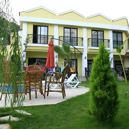 杜高斯布提克公寓式酒店 厄吕代尼兹