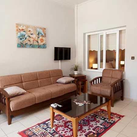 Tokgoz Butik Hotel&apartment 3* オルデニズ
