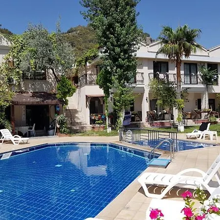 アパートホテル Tokgoz Butik Hotel&apartment 3*