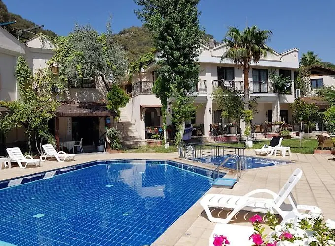 Ξενοδοχείο με διαμερίσματα Tokgoz Butik Hotel&apartment 3*