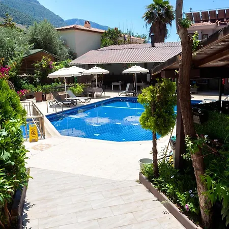 Tokgoz Butik Hotel&apartment מלון דירות